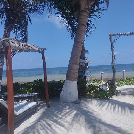 Lunazul Eco-Cabana Frente Al Mar Mahahual Eksteriør billede