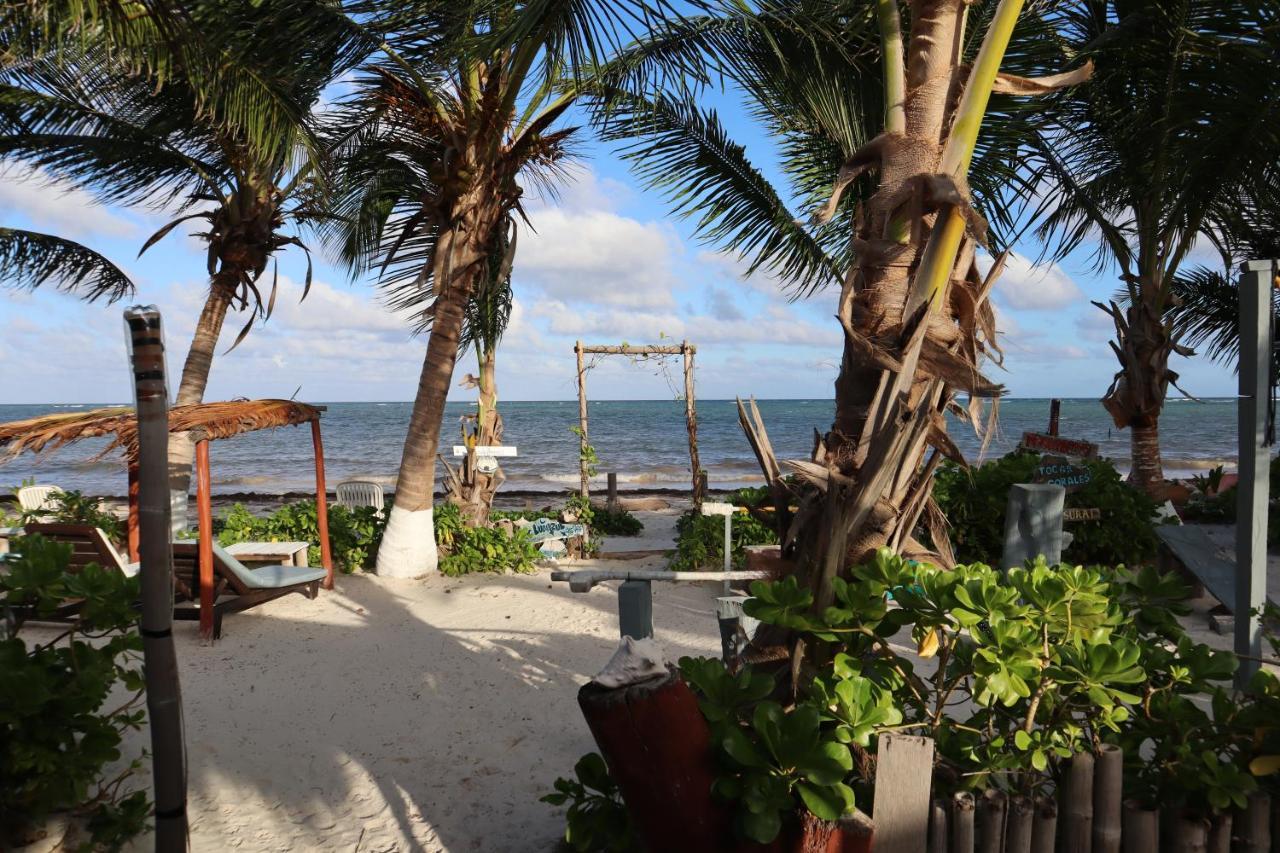 Lunazul Eco-Cabana Frente Al Mar Mahahual Eksteriør billede