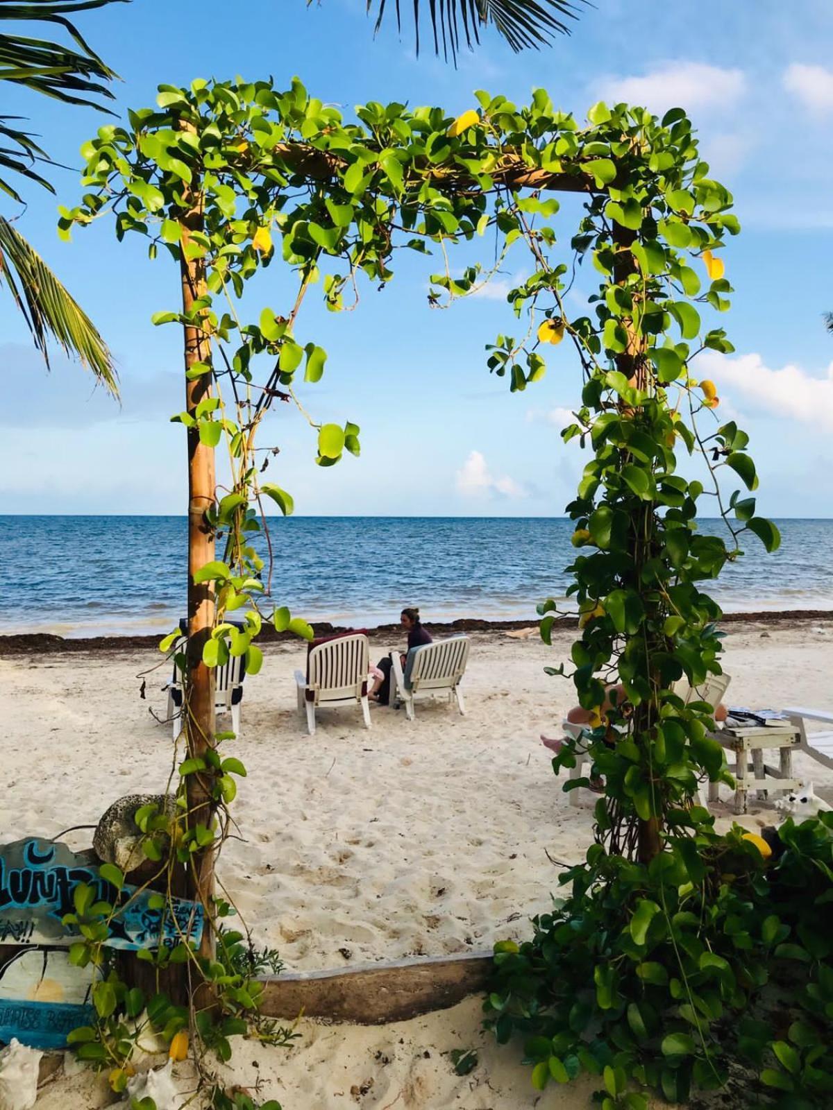 Lunazul Eco-Cabana Frente Al Mar Mahahual Eksteriør billede