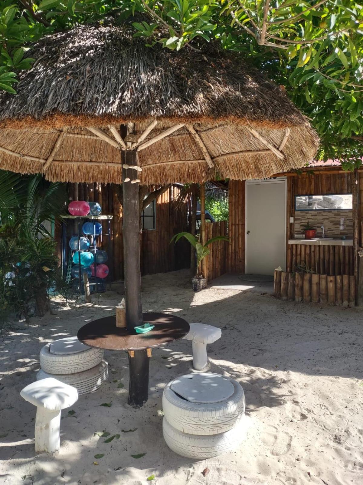Lunazul Eco-Cabana Frente Al Mar Mahahual Eksteriør billede