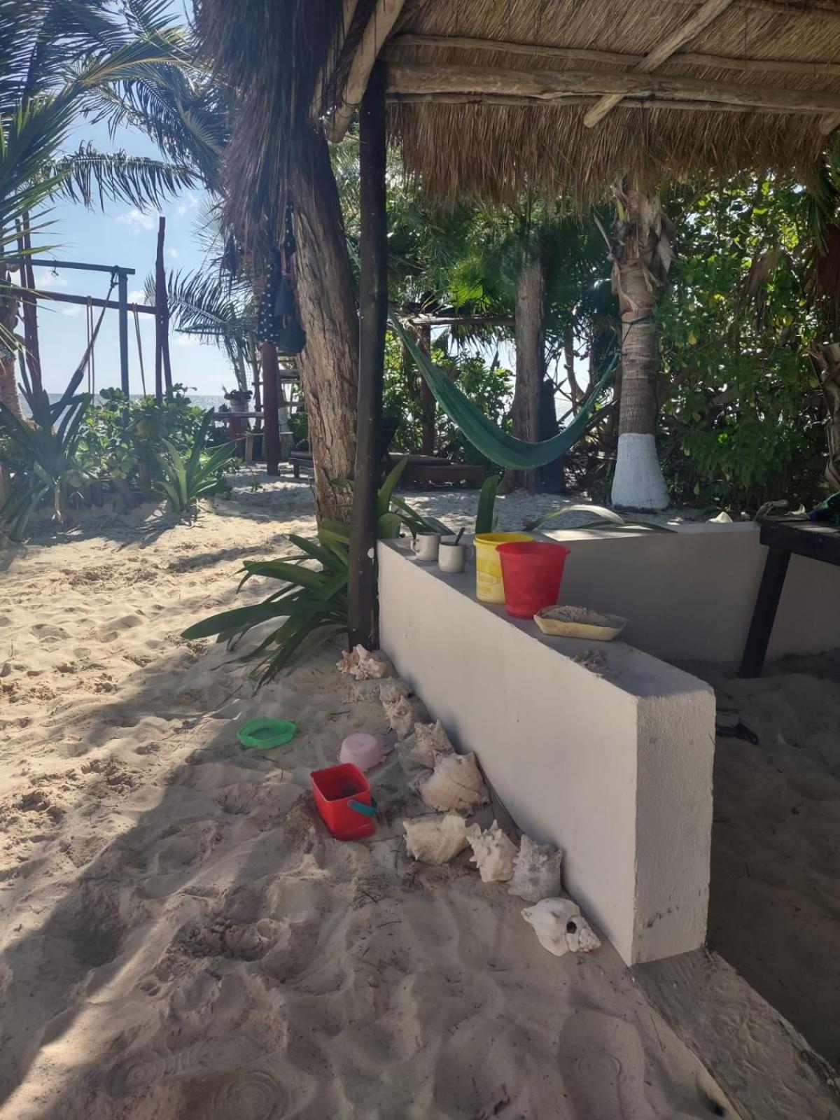 Lunazul Eco-Cabana Frente Al Mar Mahahual Eksteriør billede