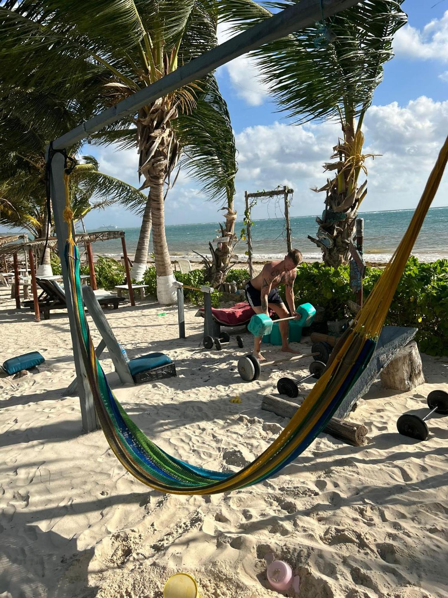 Lunazul Eco-Cabana Frente Al Mar Mahahual Eksteriør billede